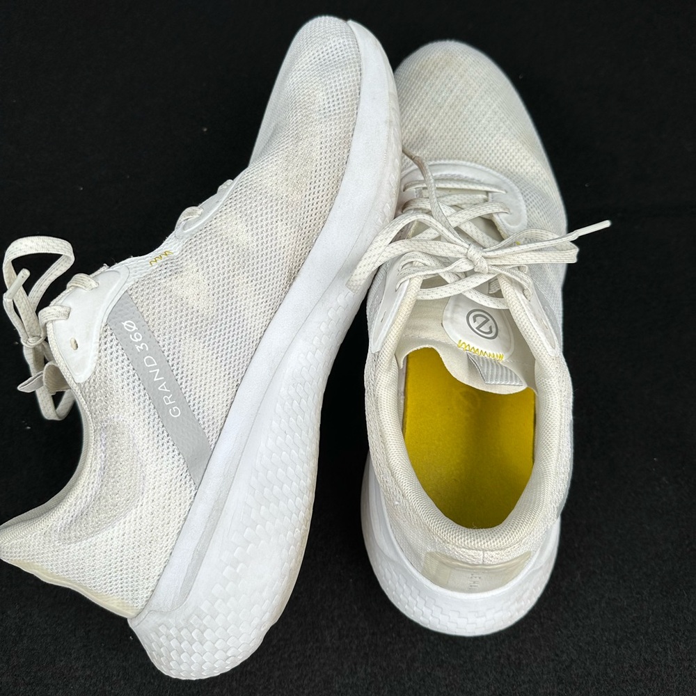 Cole Haan Grand 360 White Sneaker Size 10, great condition